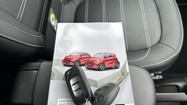 Smart EQ fortwo coupe 60kW EQ Exclusive 17kWh 2dr Auto [22kWCh] Electric Coupe